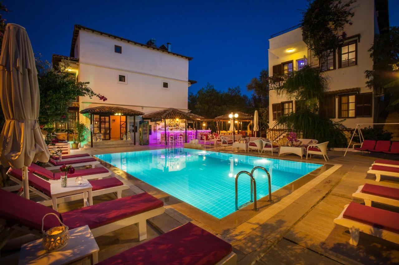 Papermoon Hotel & Apartments 카스 외부 사진